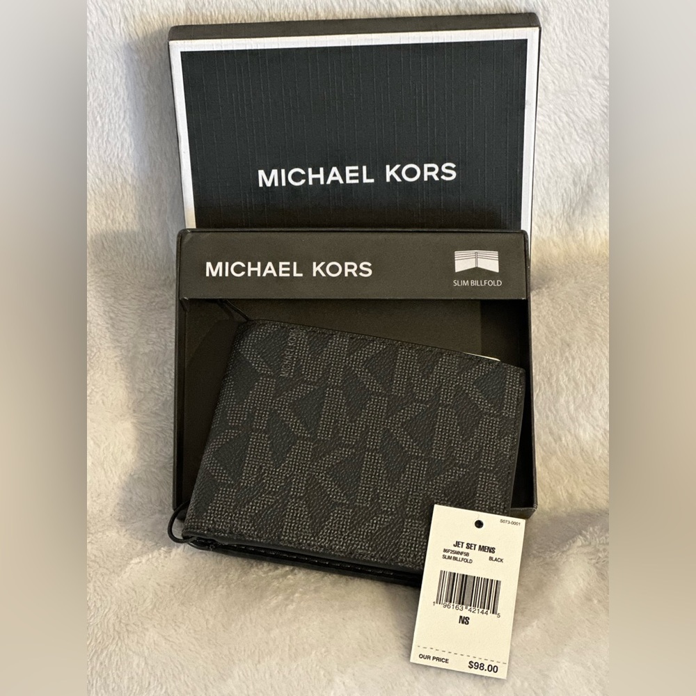 Michael Kors Monogram Bifold Wallet